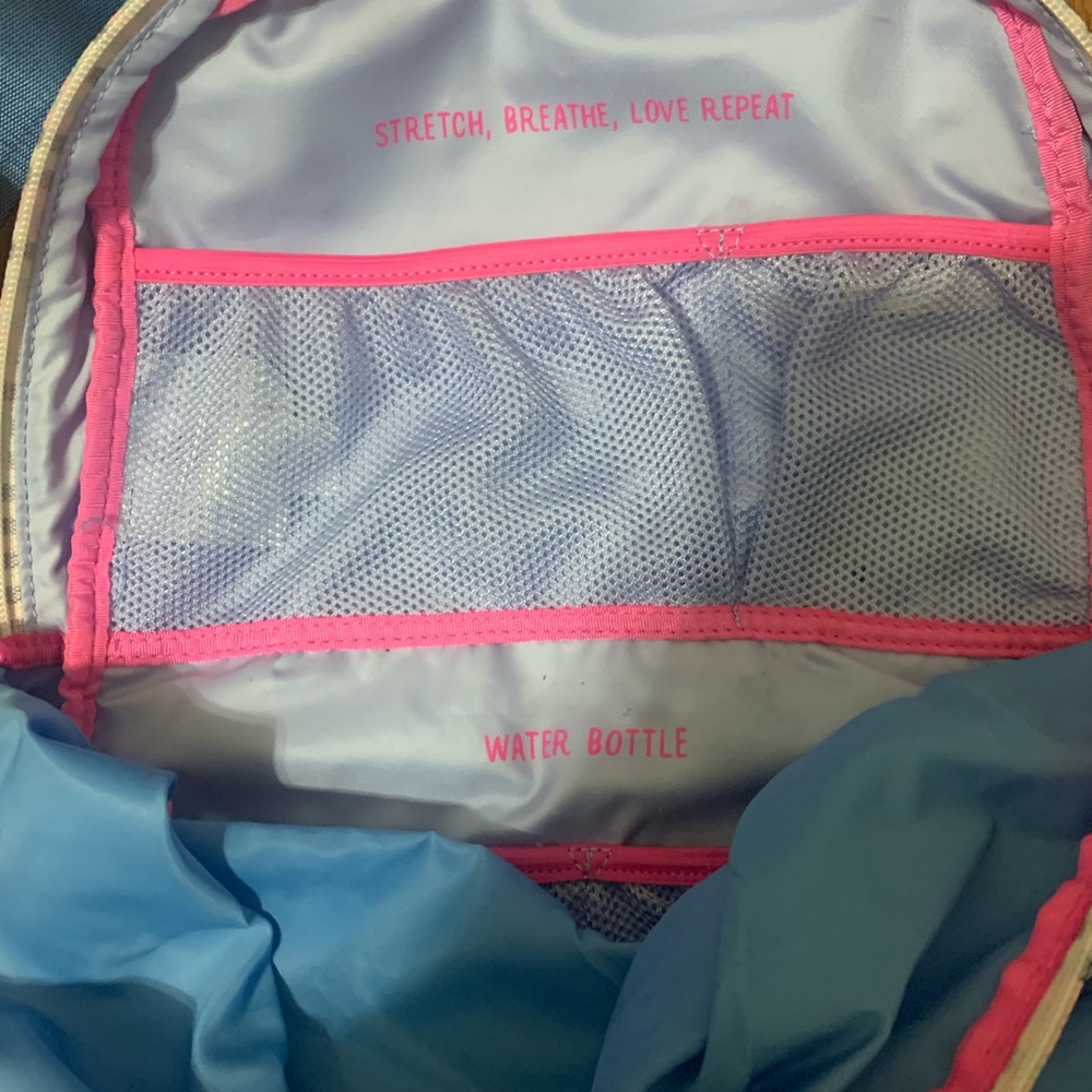 Ivivva Back Pack - Picture 3 of 3